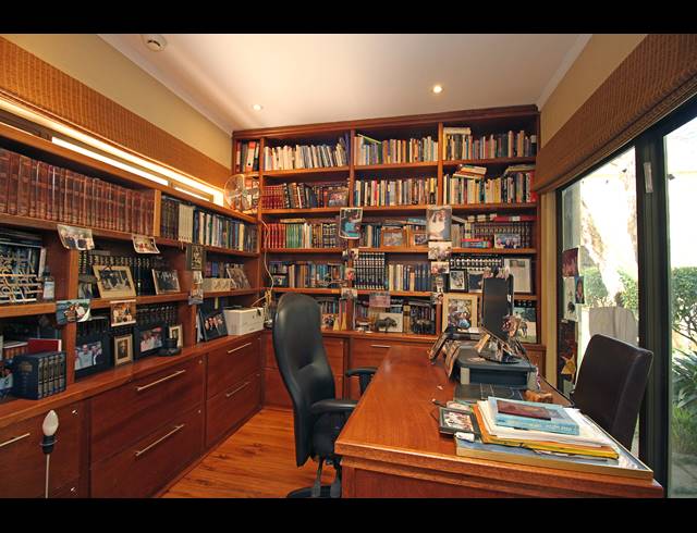 7 BEDROOM HOUSE FOR SALE IN ORCHARDS